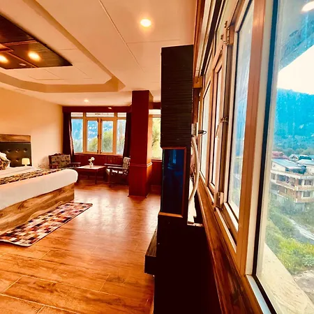 Hotel Outtown Manali - #Near Mall Road #Premium Rooms #Parking #Lift #Open Terrace #Cafe #Guest Preferred-3